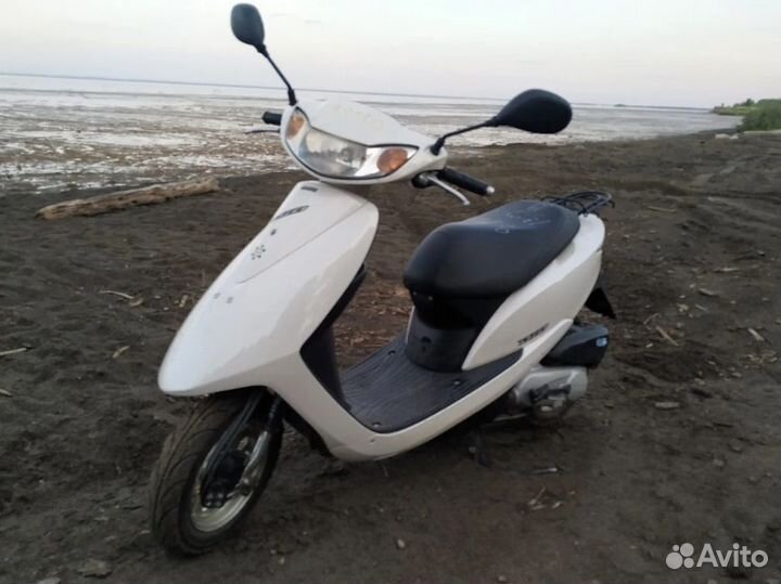 Продам скутер Honda Dio AF68
