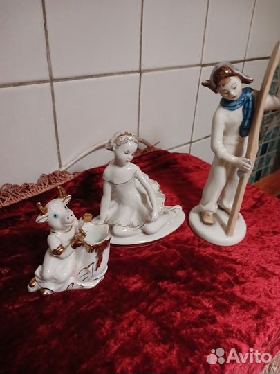 Статуэтка фарфор