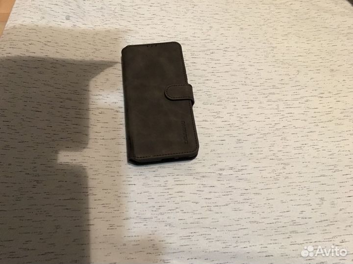 Продаю чехол на Poko F 2 pro