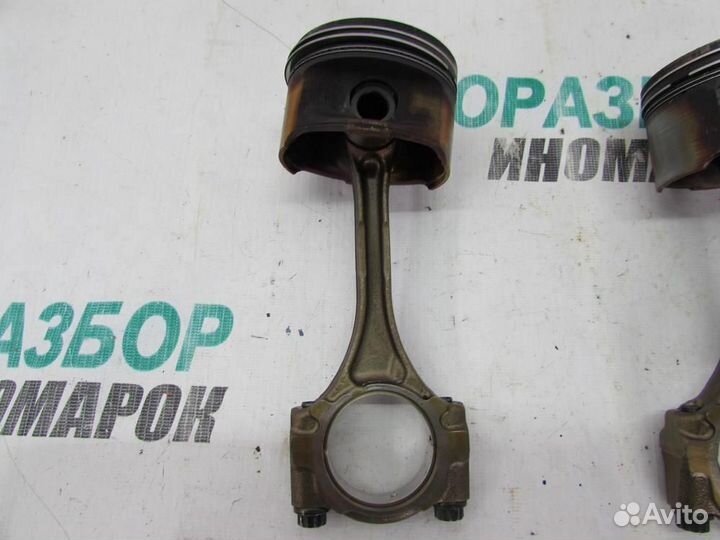 Поршень с шатуном для Toyota Yaris 2 2005-2011г