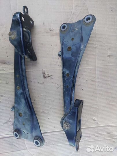 Рычаг задний Toyota Rav 4