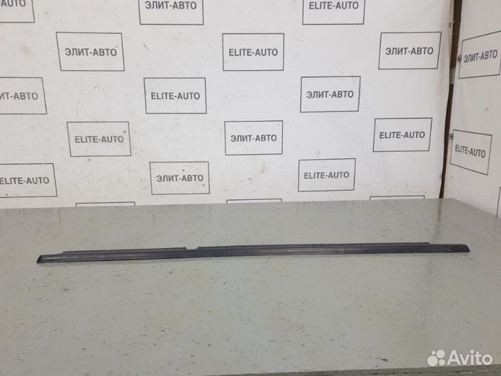 Молдинг двери задний правый Mercedes E-Class W212