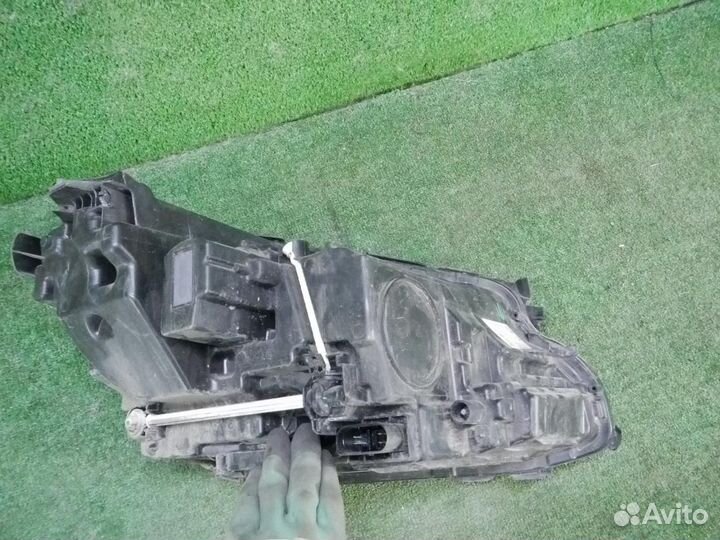 Фара левая Mercedes-Benz E-Class