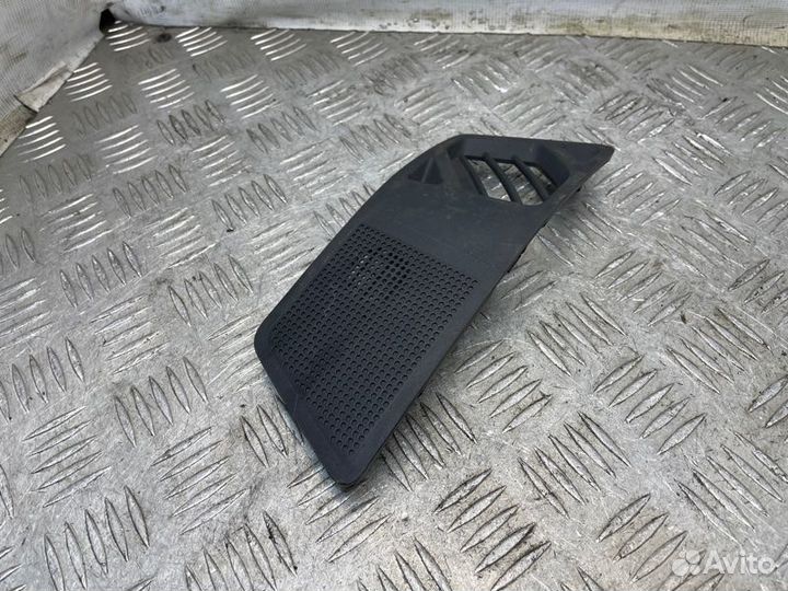 Решетка динамика правая Nissan X-Trail T31 MR20DE
