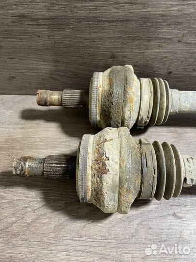 Привод задний Мерседес W221 W216 S500 левый правый