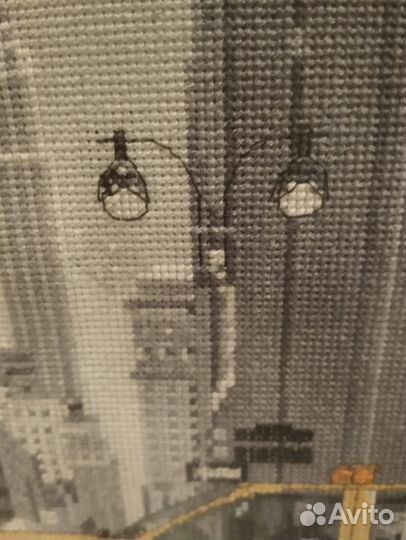 Картина, вышитая крестом, в стекле и раме 34*44