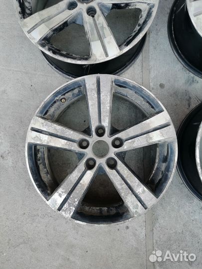 На Ford-Volvo-Peugeot R16 5х108