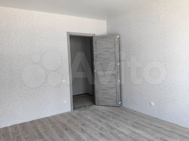 2-к. квартира, 57 м², 7/17 эт.