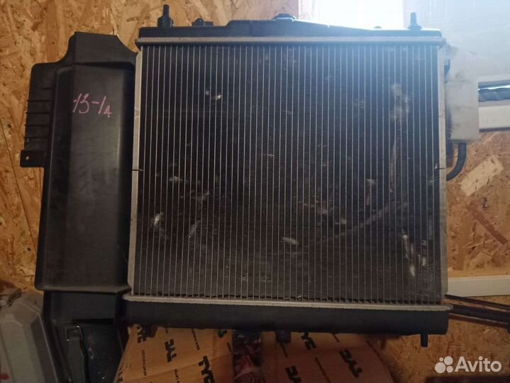 Радиатор в сборе с диффузором Nissan Note