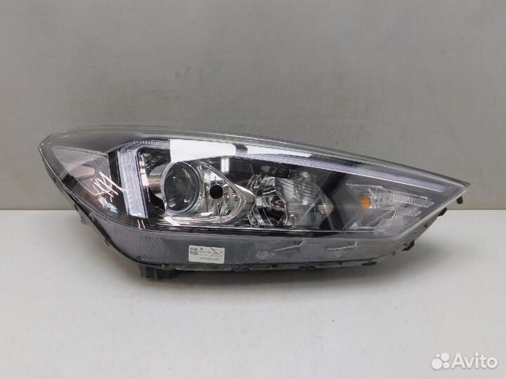 Фара правая Hyundai Tucson