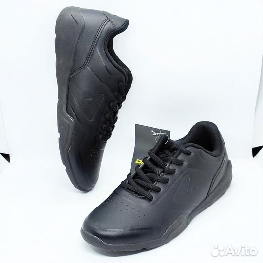 Кроссовки Demix 39 новые оригинал