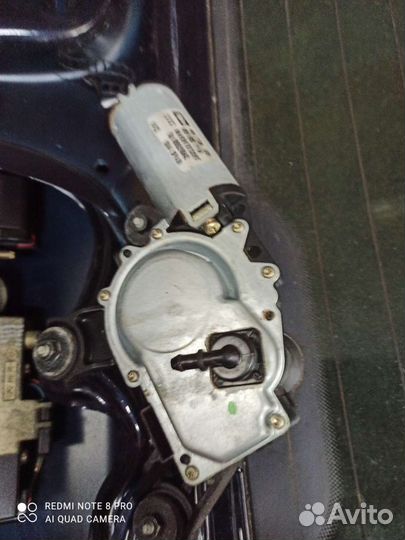 Ауди А4В6 (универсал) мотор дворника оригинал