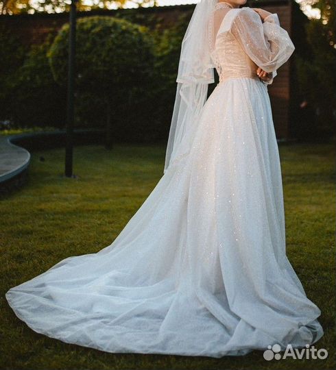 Свадебное платье