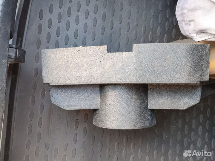 Наполнитель багажника skoda rapid