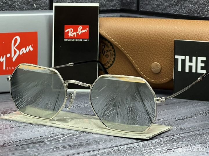 Солнцезащитные очки Ray-Ban