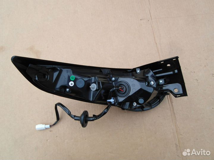 Фонарь задний внешний LED правый Mazda CX 30 19-23