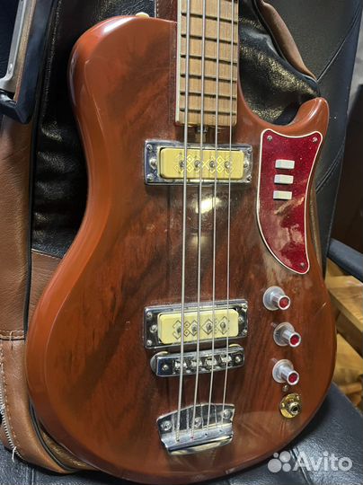 Бас гитара Урал