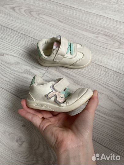 Кроссовки детские