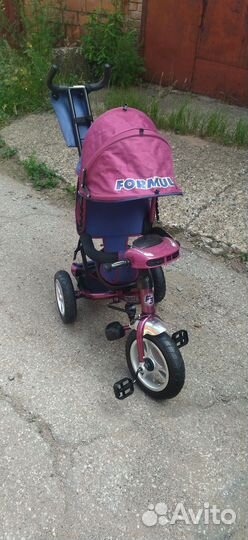 Прогулочная коляска с надувными колесами