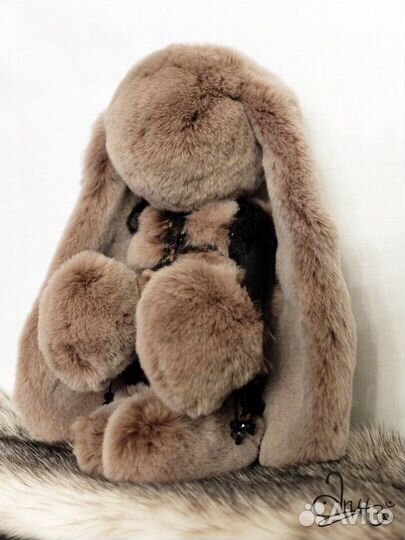 Зайцы из меха норки