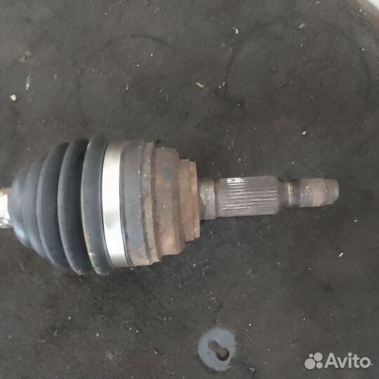 Приводной вал привод Нексия Daewoo Nexia правый