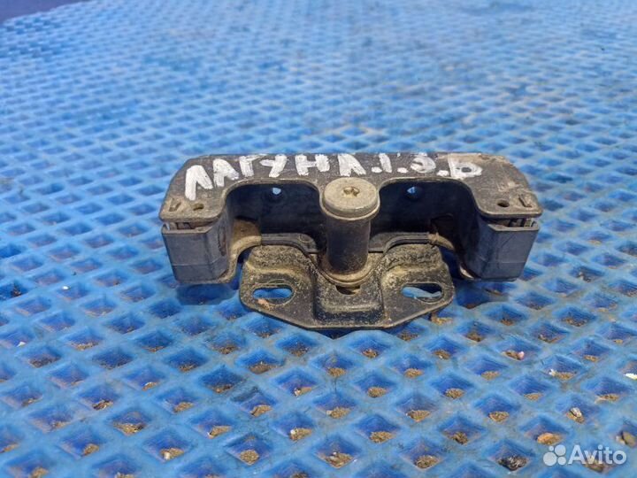 Ответная часть замка багажника Renault Laguna 1