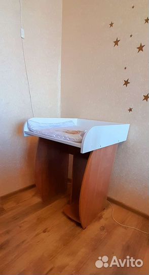 Пеленальный стол