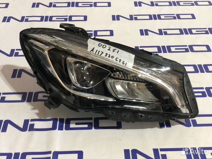 Фара правая Mercedes-Benz Cla-Class W117/C117