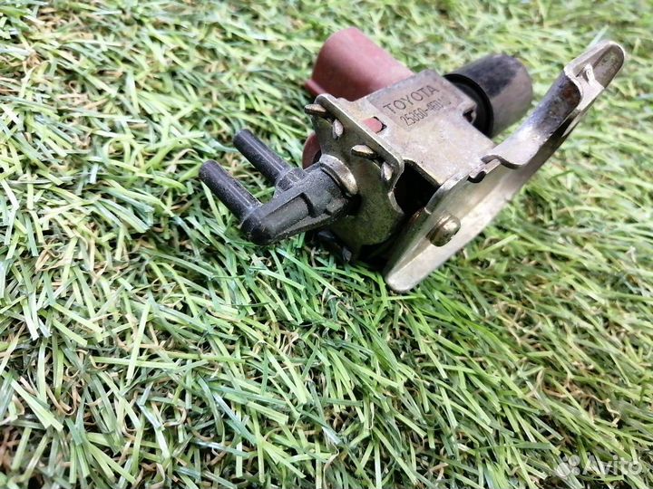 Клапан Toyota Highlander XU50