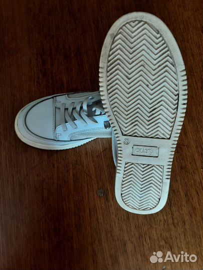 Кроссовки детские