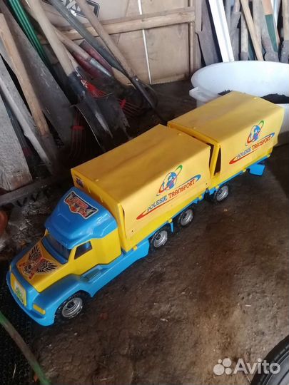 Грузовик с прицепом