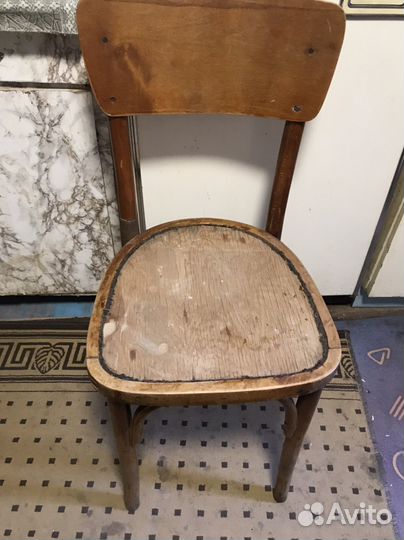 Стул гнутый ретро