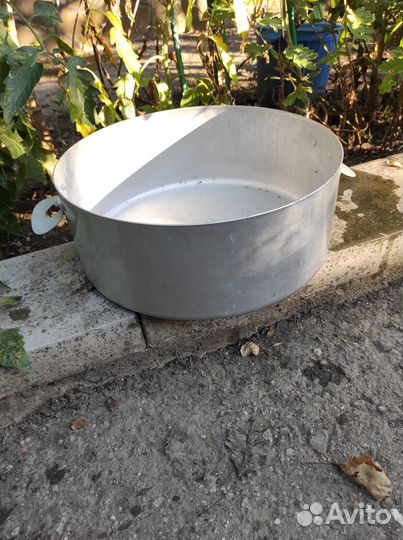 Кастрюля алюминиевая