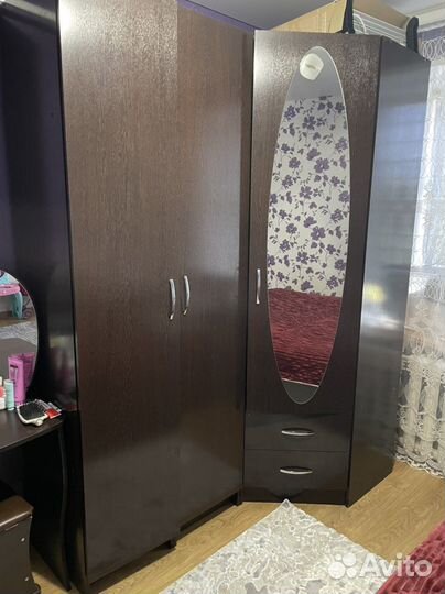 Спальный гарнитур