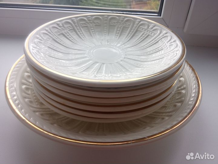 Набор тарелок