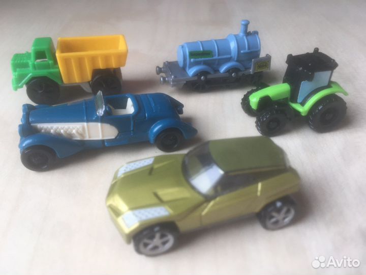 Киндер, разные серии, машины, техника
