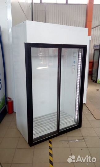 Холодильный шкаф витрина б/у
