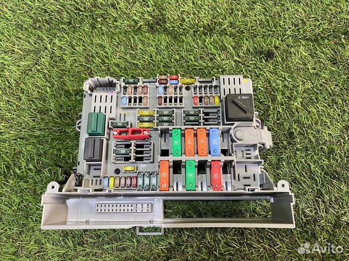Блок предохранителей Bmw 3 E90