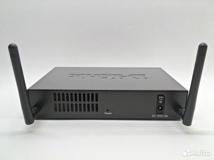 Маршрутизатор D-Link DSR-250N