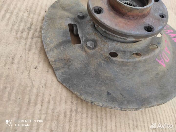 Поворотный кулак Granta,Kalina