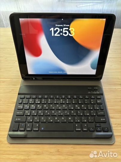 Чехол для iPad 10.2 с клавиатурой