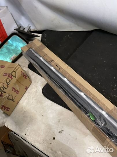 Молдинг передний двери правый Audi A6 C5