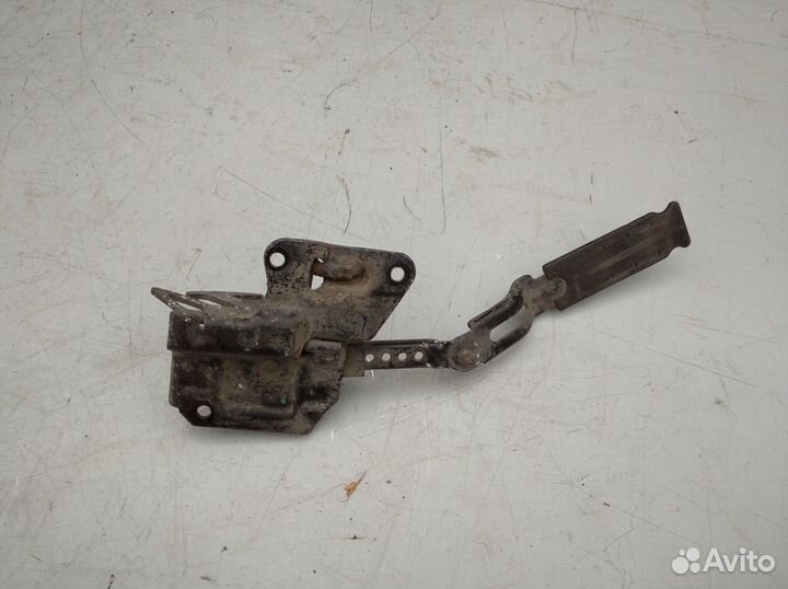 Замок капота Ауди А6 С5