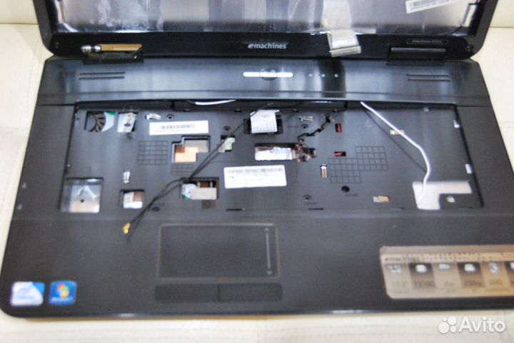 Корпу Emachines G525