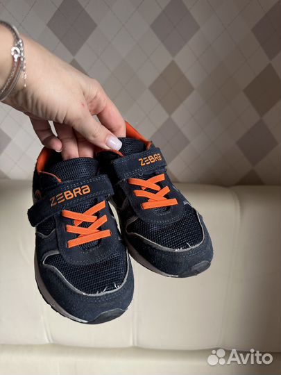 Кроссовки детские