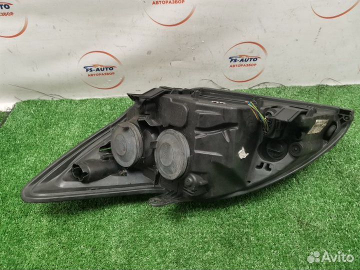 Фара галогеновая передняя правая Ford Focus 2