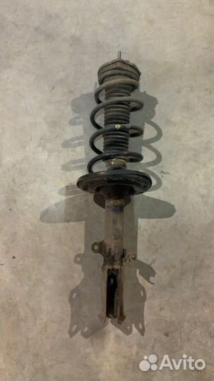 Амортизатор задний правый Toyota Camry V55 2.5 2AR