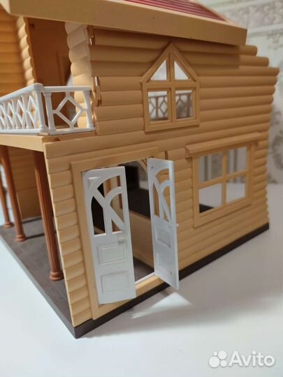 Домик игрушечный