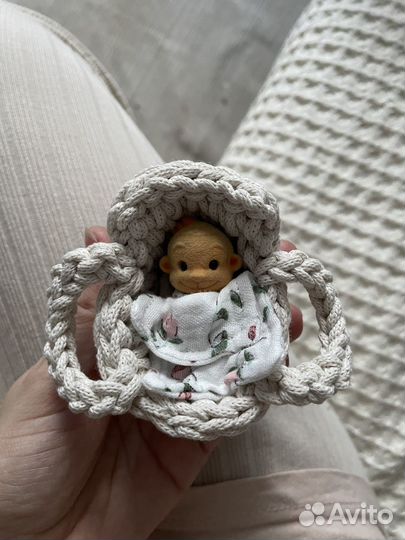 Аксессуары для кукольного домика проданы