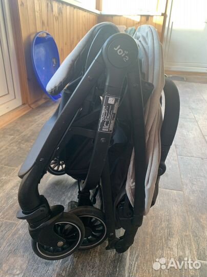 Прогулочная коляска(англия)